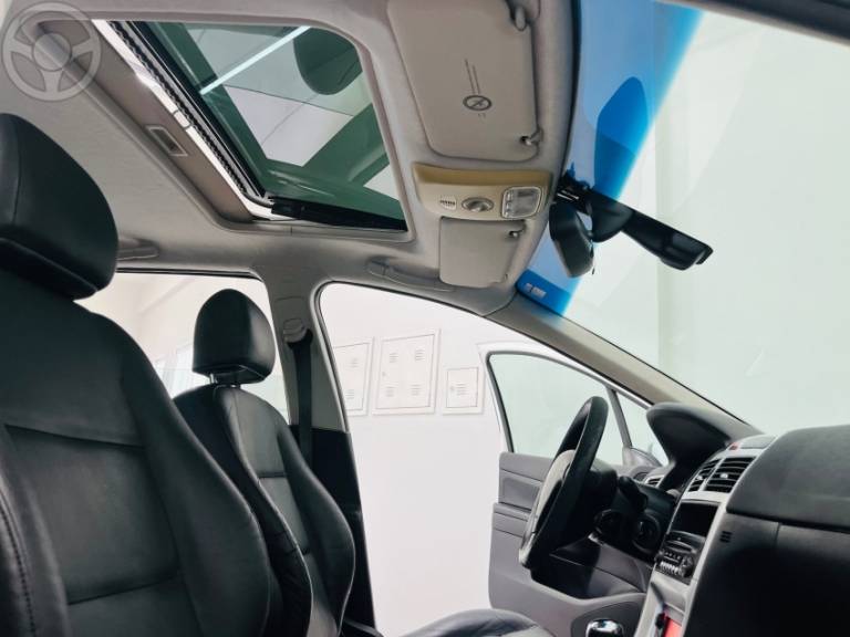 PEUGEOT - 307 2.0 PREMIUM 16V FLEX 4P AUTOMÁTICO - 2011/2012 - BRANCA - R$ 29.990,00