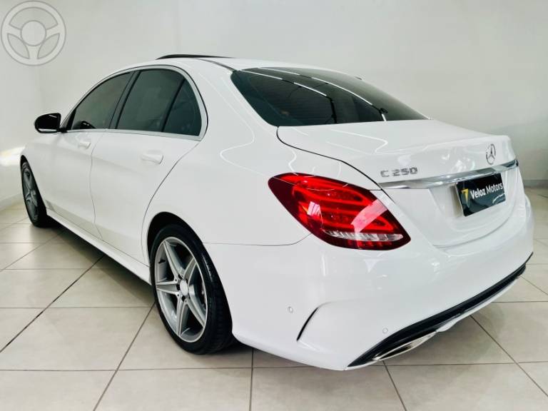 MERCEDES-BENZ - C 250 2.0 CGI SPORT TURBO 16V 4P AUTOMÁTICO - 2016/2016 - BRANCA - R$ 149.990,00
