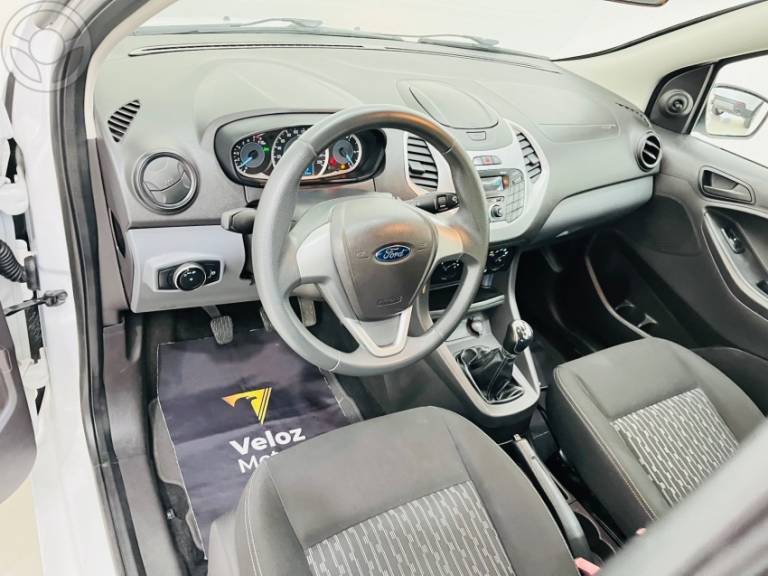 FORD - KA 1.0 SE 12V FLEX 4P MANUAL - 2015/2015 - BRANCA - R$ 40.900,00