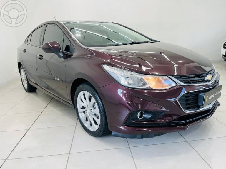 CHEVROLET - CRUZE 1.4 TURBO LT 16V FLEX 4P AUTOMÁTICO - 2017/2017 - VERMELHA - R$ 83.900,00