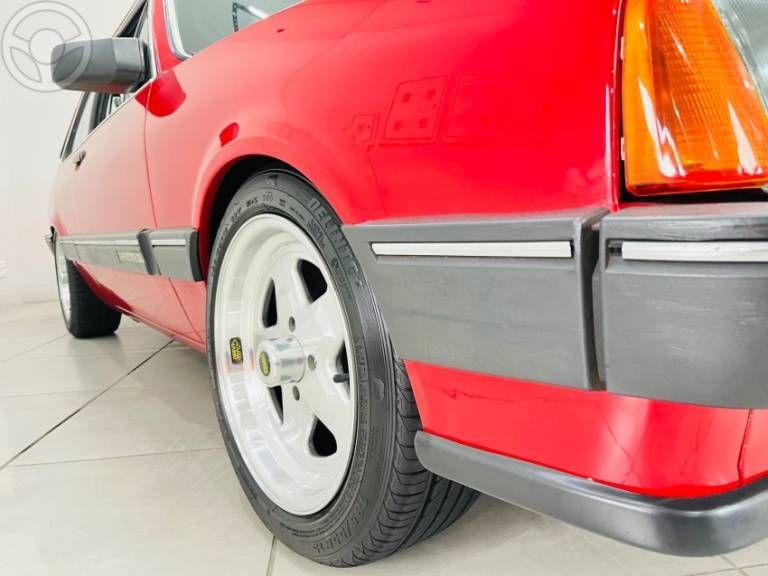 CHEVROLET - CHEVETTE 1.6 L 8V 2P MANUAL - 1991/1991 - VERMELHA - R$ 75.900,00