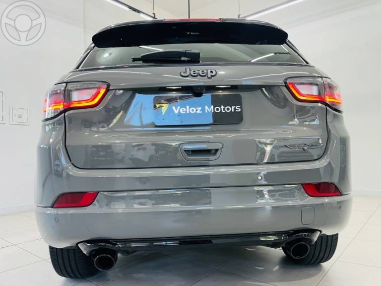 JEEP - COMPASS 2.0 HURRICANE BLACKHAWK 4X4 TURBO 4P AUTOMÁTICO - 2024/2025 - CINZA - R$ 216.900,00