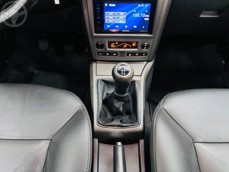 CHEVROLET - VECTRA 2.0 MPFI GT-X HATCH 8V FLEX 4P MANUAL - 2008/2009 - BRANCA - R$ 41.900,00