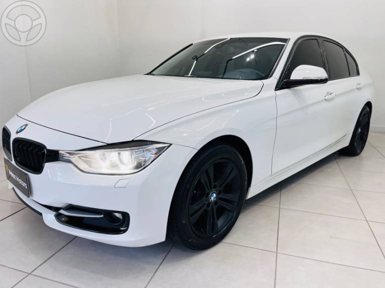 BMW - 320I 2.0 16V TURBO 4P AUTOMÁTICO - 2013/2014 - BRANCA - R$ 94.990,00