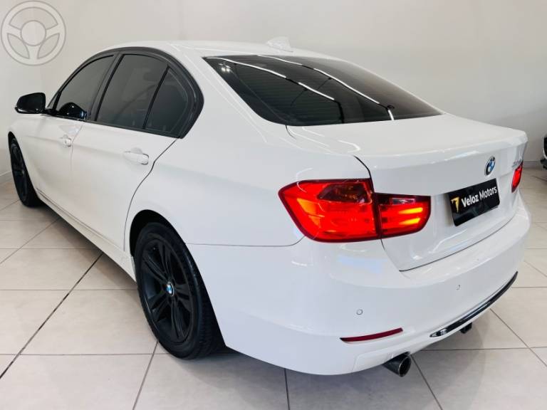 BMW - 320I 2.0 16V TURBO 4P AUTOMÁTICO - 2013/2014 - BRANCA - R$ 94.990,00