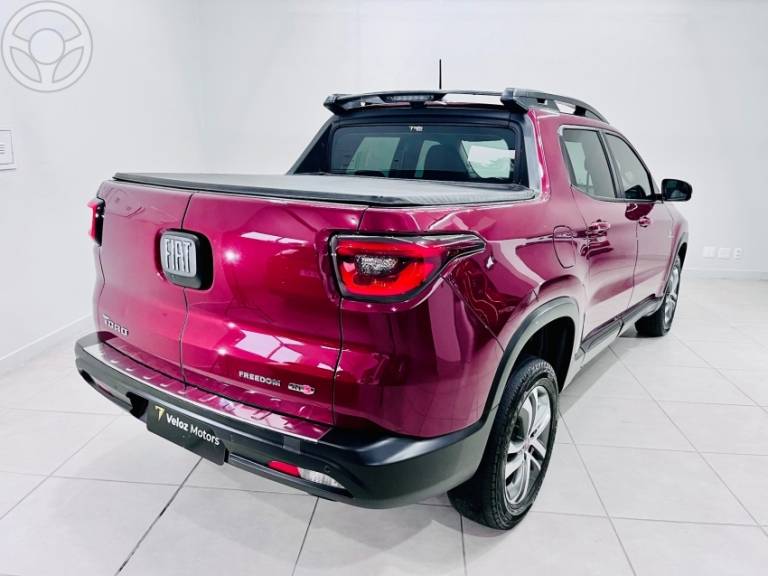 FIAT - TORO 2.4 16V FREEDOM ROAD TIGERSHARK FLEX 4P AUTOMÁTICO - 2018/2018 - VERMELHA - R$ 89.500,00