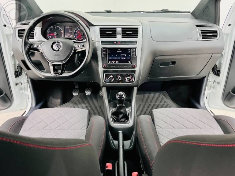 VOLKSWAGEN - FOX 1.6 MI EXTREME 8V FLEX 4P MANUAL - 2018/2018 - BRANCA - R$ 64.900,00