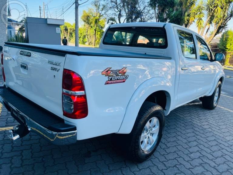 TOYOTA - HILUX 3.0 SRV TOP 4X4 CD 16V TURBO INTERCOOLER DIESEL 4P AUTOMÁTICO - 2013/2013 - BRANCA - R$ 134.990,00