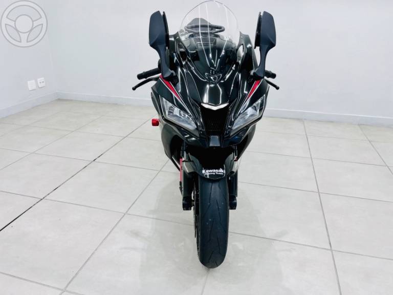 KAWASAKI - Z-1000 ABS - 2016/2017 - PRETA - R$ 73.500,00