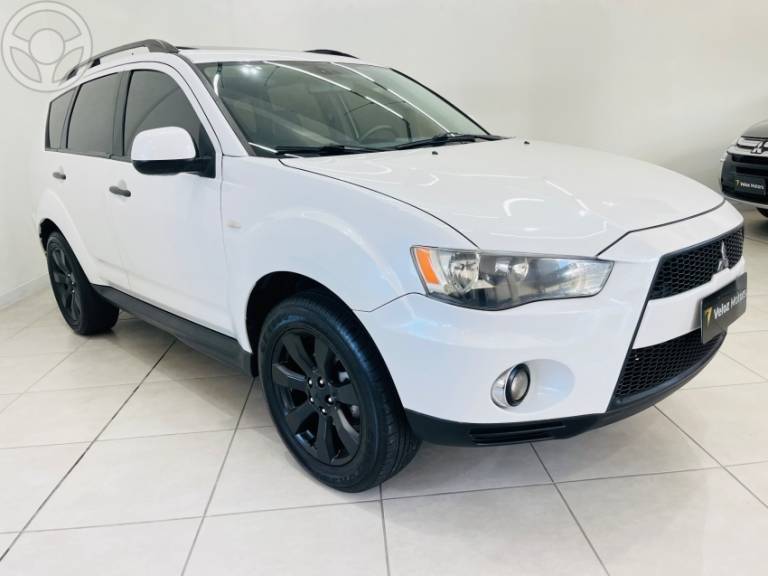 MITSUBISHI - OUTLANDER 2.0 16V 4P AUTOMÁTICO - 2011/2012 - BRANCA - R$ 59.900,00