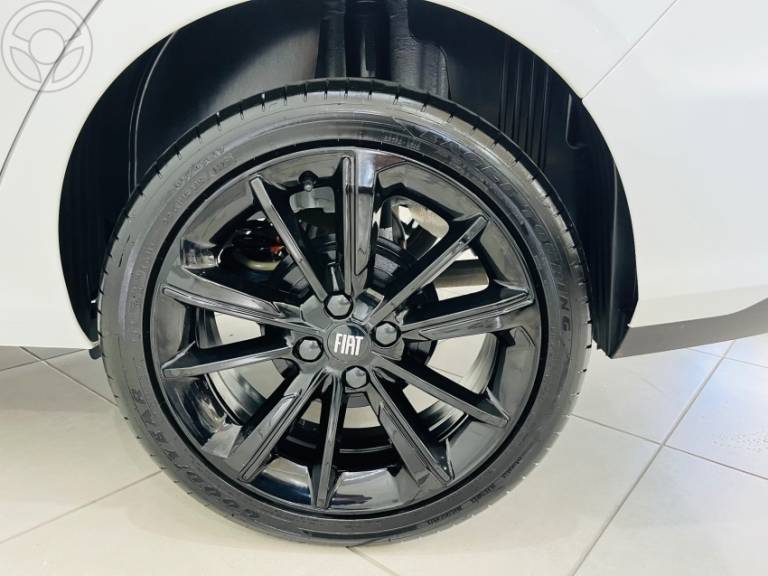 FIAT - CRONOS 1.8 HGT 16V FLEX 4P AUTOMÁTICO - 2020/2020 - BRANCA - R$ 77.990,00