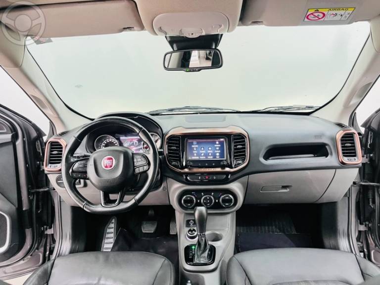 FIAT - TORO 2.0 16V TURBO DIESEL VOLCANO 4WD AUTOMÁTICO - 2019/2020 - CINZA - R$ 124.900,00