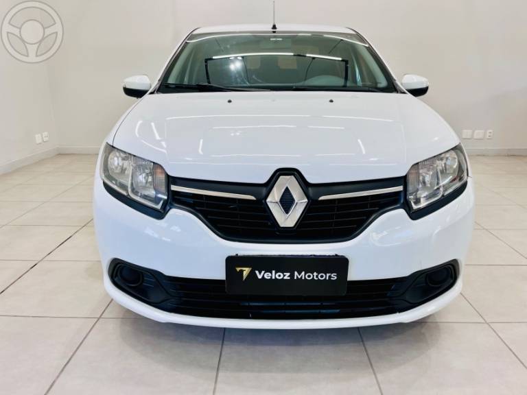 RENAULT - LOGAN 1.0 EXPRESSION 12V FLEX 4P MANUAL - 2018/2019 - BRANCA - R$ 43.900,00