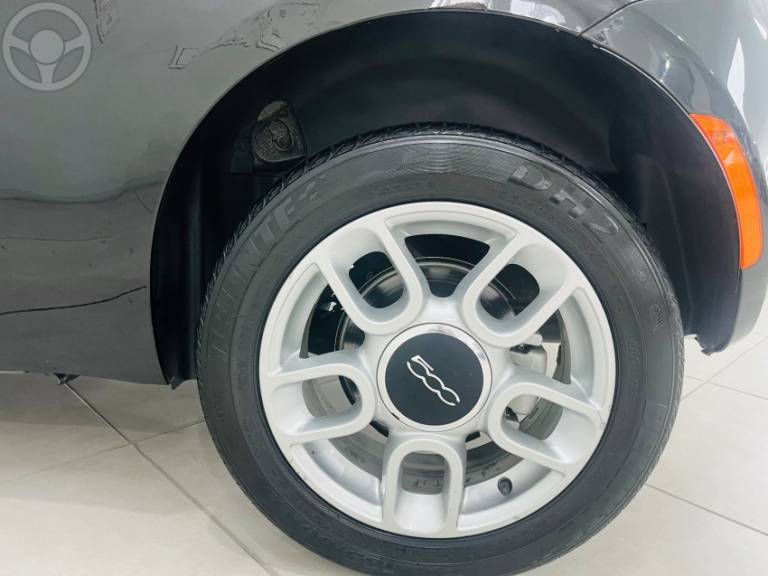 FIAT - 500 1.4 CULT 8V FLEX 2P MANUAL - 2011/2012 - PRETA - R$ 43.990,00