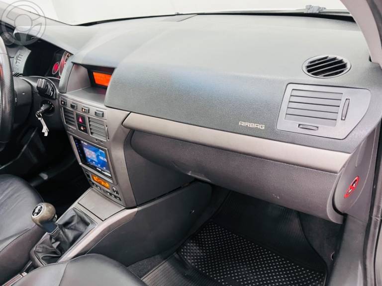 CHEVROLET - VECTRA 2.0 MPFI GT-X HATCH 8V FLEX 4P MANUAL - 2008/2009 - BRANCA - R$ 41.900,00