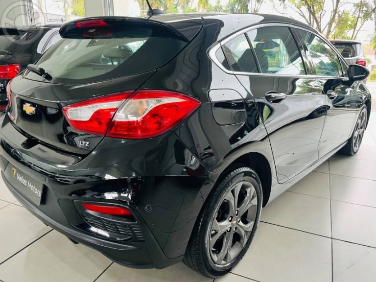 CHEVROLET - CRUZE 1.4 TURBO LTZ SPORT6 16V FLEX 4P AUTOMÁTICO - 2018/2018 - PRETA - R$ 93.500,00