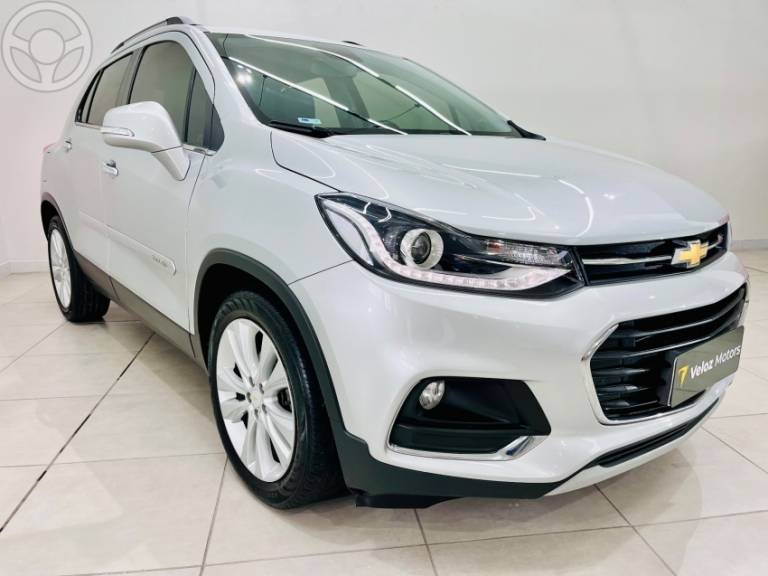 CHEVROLET - TRACKER 1.4 16V TURBO FLEX PREMIER AUTOMÁTICO - 2018/2018 - PRATA - R$ 94.900,00