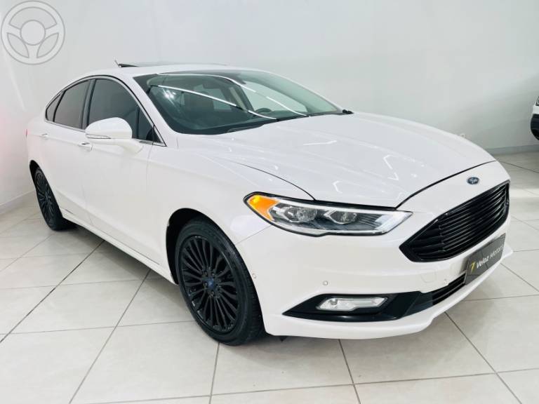 FORD - FUSION 2.0 TITANIUM AWD 16V 4P AUTOMÁTICO - 2016/2017 - BRANCA - R$ 104.900,00