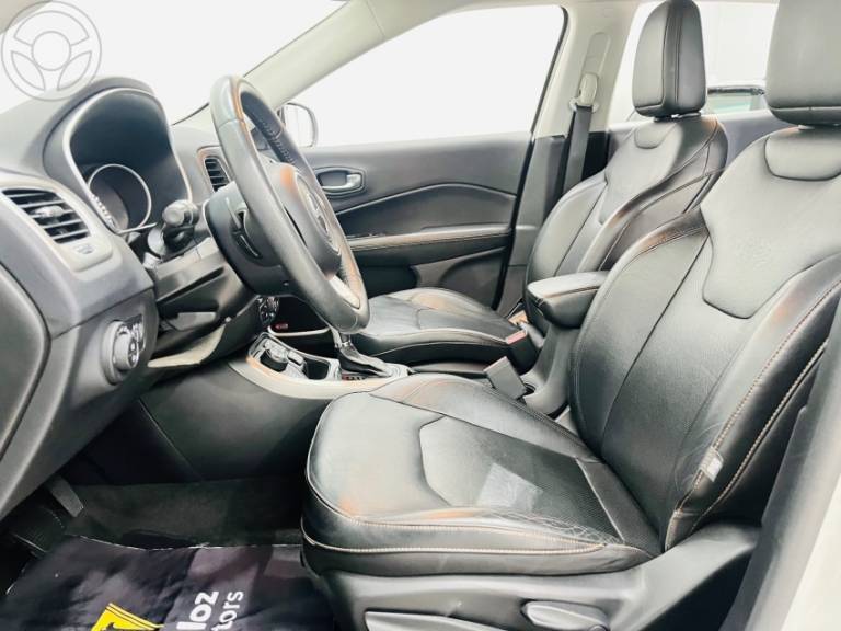 JEEP - COMPASS 2.0 16V DIESEL LONGITUDE 4X4 AUTOMÁTICO - 2018/2019 - BRANCA - R$ 124.990,00
