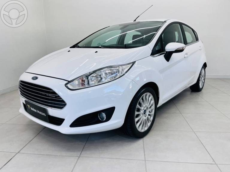 FORD - FIESTA 1.6 TITANIUM HATCH 16V FLEX 4P AUTOMÁTICO - 2014/2015 - BRANCA - R$ 52.500,00