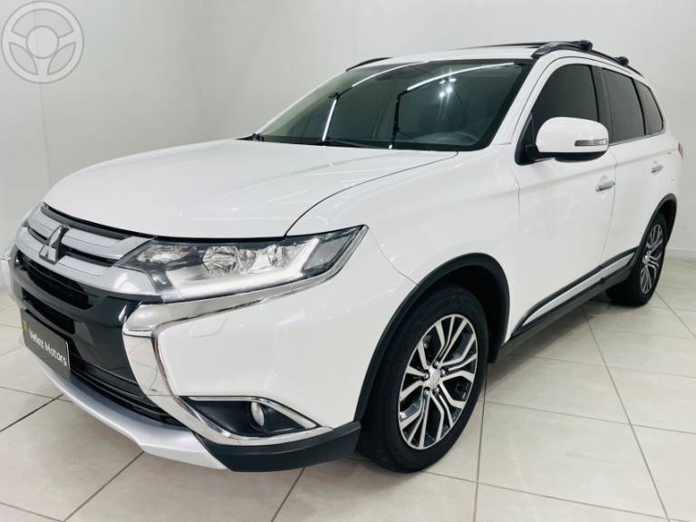 MITSUBISHI - OUTLANDER 2.2 4X4 16V DIESEL 4P AUTOMÁTICO - 2015/2016 - BRANCA - R$ 112.990,00
