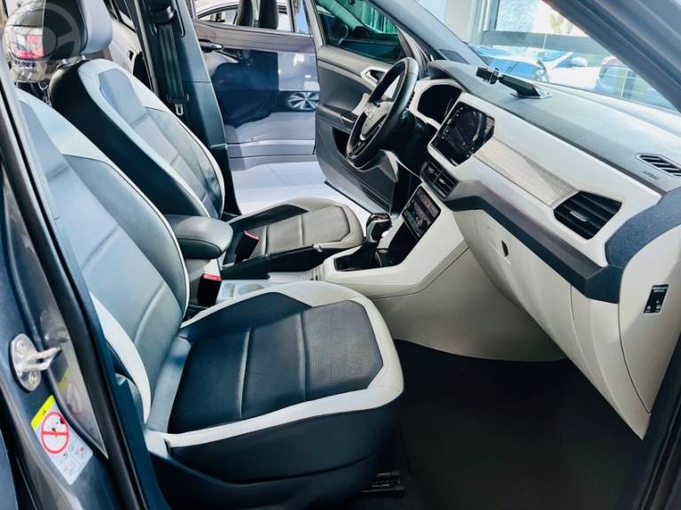 VOLKSWAGEN - T-CROSS 1.4 HIGHLINE TSI 16V FLEX 4P AUTOMÁTICO - 2019/2020 - CINZA - R$ 108.900,00