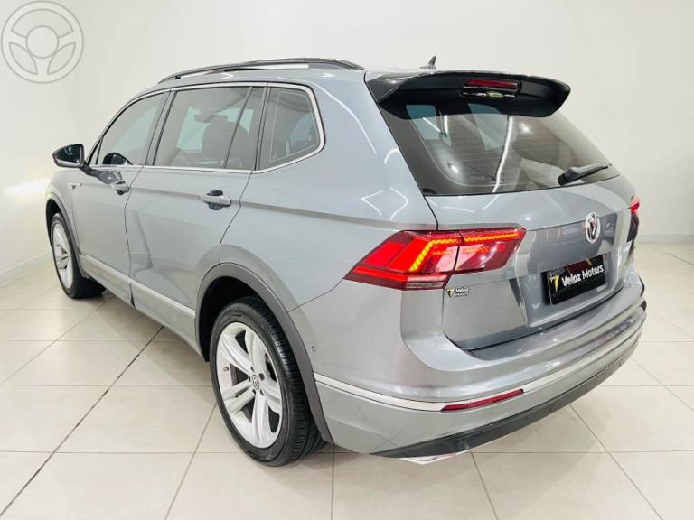 VOLKSWAGEN - TIGUAN 2.0 TSI R-LINE 16V TURBO 4P TIPTRONIC - 2020/2020 - CINZA - R$ 174.990,00