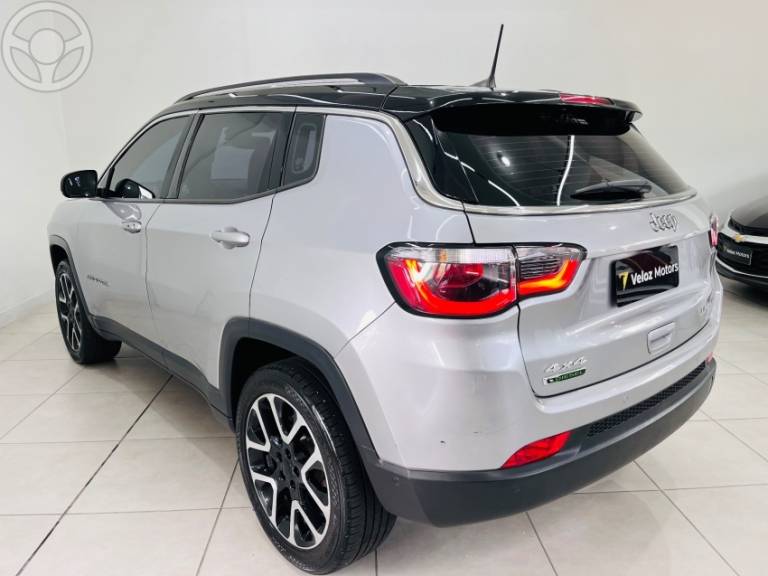 JEEP - COMPASS 2.0 16V DIESEL LIMITED 4X4 AUTOMÁTICO - 2020/2020 - PRATA - R$ 122.990,00