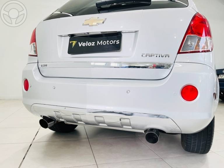 CHEVROLET - CAPTIVA 3.6 SFI AWD V6 24V 4P AUTOMÁTICO - 2011/2012 - PRATA - R$ 49.900,00