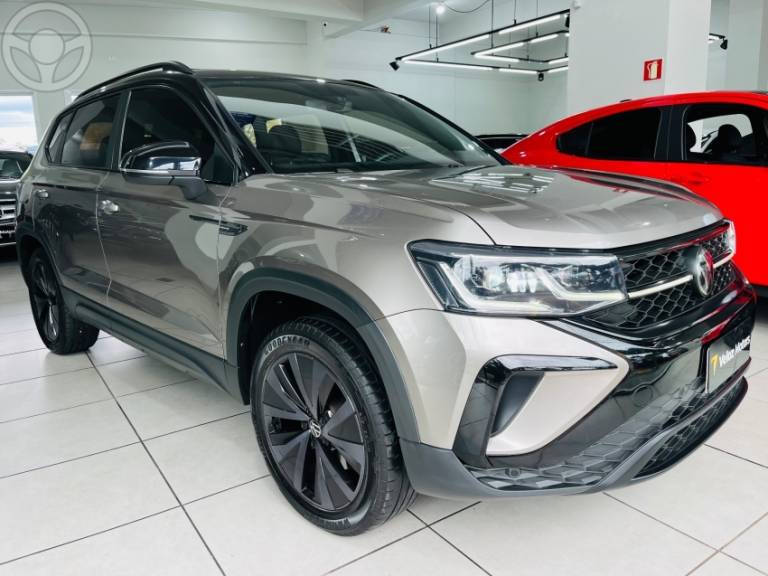 VOLKSWAGEN - TAOS 1.4 16V LAUNCHING TSI FLEX 4P AUTOMÁTICO - 2021/2022 - BEGE - R$ 153.000,00