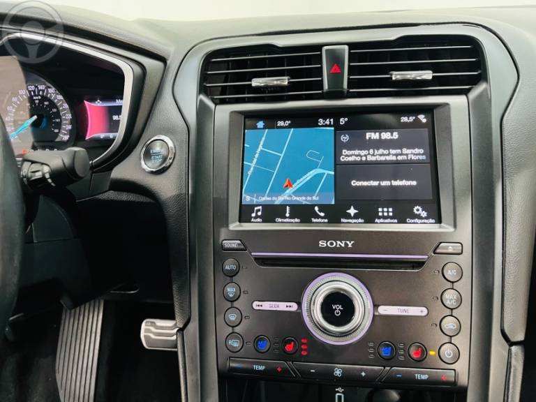 FORD - FUSION 2.0 TITANIUM AWD 16V 4P AUTOMÁTICO - 2016/2017 - BRANCA - R$ 104.900,00