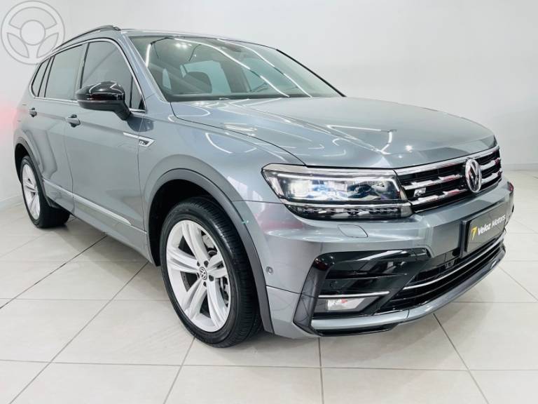 VOLKSWAGEN - TIGUAN 2.0 TSI R-LINE 16V TURBO 4P TIPTRONIC - 2020/2020 - CINZA - R$ 174.990,00