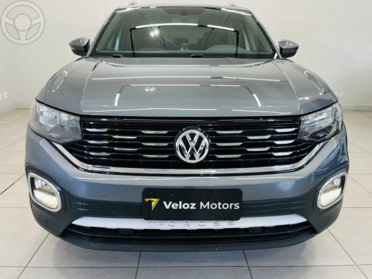 VOLKSWAGEN - T-CROSS 1.4 HIGHLINE TSI 16V FLEX 4P AUTOMÁTICO - 2019/2020 - CINZA - R$ 108.990,00
