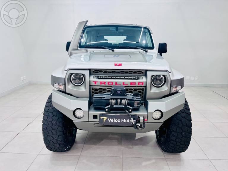 TROLLER - T4 3.2 XLT 4X4 20V TURBO INTERCOOLER DIESEL 2P MANUAL - 2014/2015 - PRATA - R$ 178.900,00