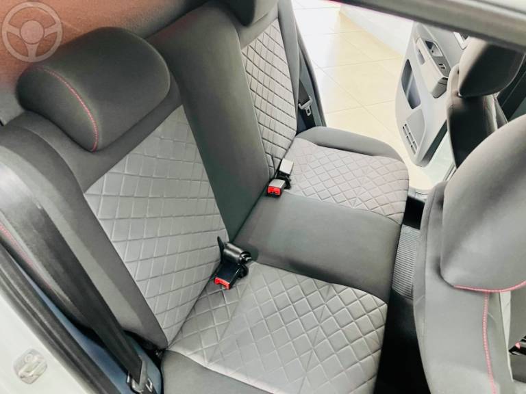 VOLKSWAGEN - FOX 1.6 MI EXTREME 8V FLEX 4P MANUAL - 2018/2018 - BRANCA - R$ 64.900,00