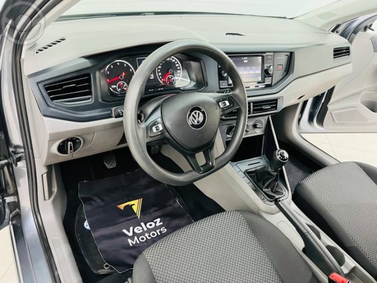 VOLKSWAGEN - POLO 1.6 MSI TOTAL FLEX MANUAL - 2018/2018 - CINZA - R$ 67.800,00