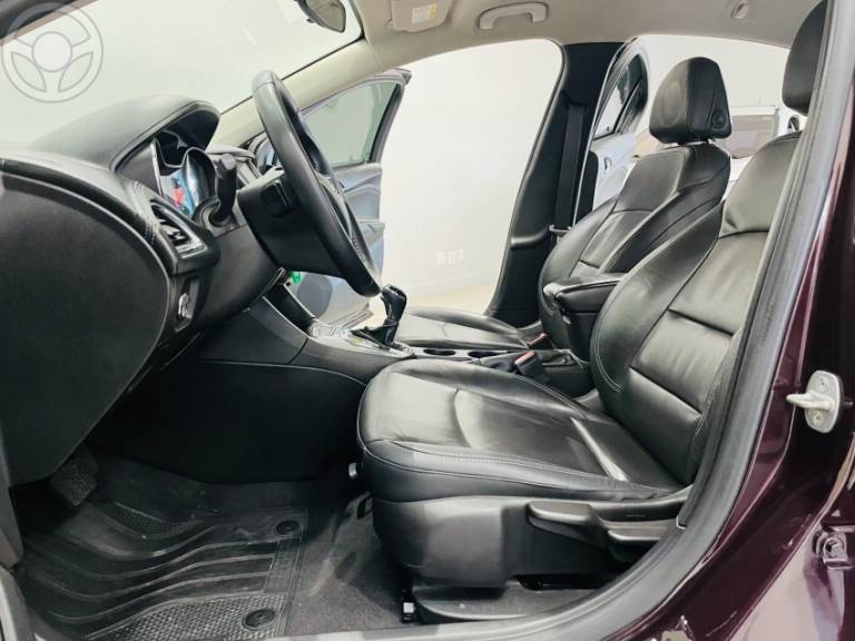CHEVROLET - CRUZE 1.4 TURBO LT 16V FLEX 4P AUTOMÁTICO - 2017/2017 - VERMELHA - R$ 83.900,00