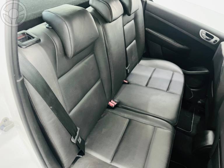 PEUGEOT - 307 2.0 PREMIUM 16V FLEX 4P AUTOMÁTICO - 2011/2012 - BRANCA - R$ 29.990,00