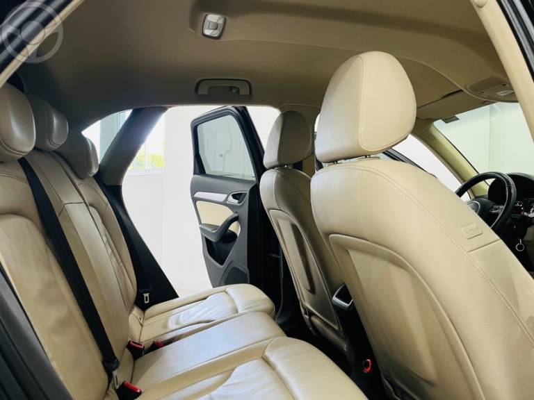 AUDI - Q3 1.4 TFSI AMBIENTE 4P S TRONIC - 2015/2016 - PRETA - R$ 92.900,00