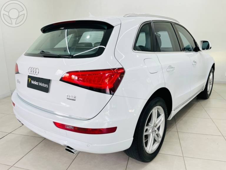 AUDI - Q5 2.0 TFSI AMBIENTE 16V 225CV 4P AUTOMÁTICO - 2015/2016 - BRANCA - R$ 99.990,00