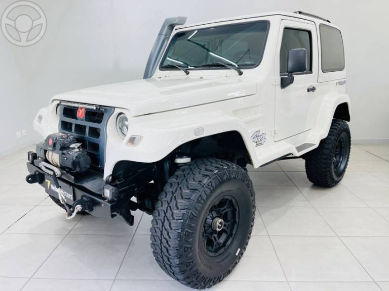 TROLLER - T4 3.2 TGV 4X4 16V TURBO DIESEL 2P MANUAL - 2013/2013 - BRANCA - R$ 109.900,00