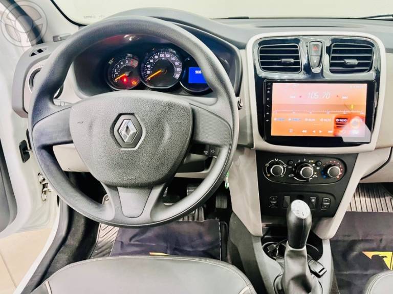 RENAULT - LOGAN 1.0 EXPRESSION 12V FLEX 4P MANUAL - 2018/2019 - BRANCA - R$ 43.900,00