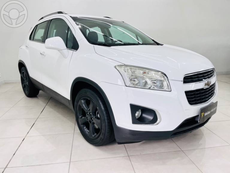 CHEVROLET - TRACKER 1.8 MPFI LTZ 4X2 16V FLEX 4P AUTOMÁTICO - 2014/2015 - BRANCA - R$ 74.990,00