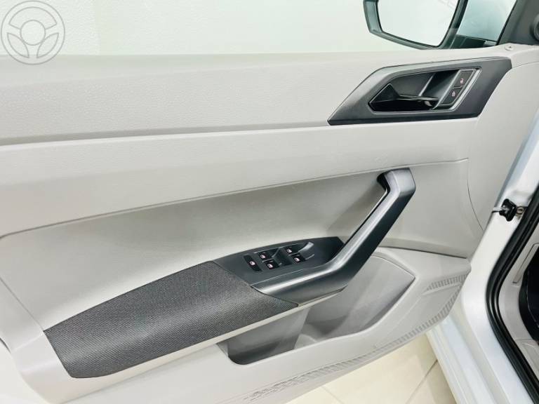 VOLKSWAGEN - VIRTUS 1.6 MSI TOTAL FLEX MANUAL - 2018/2018 - PRATA - R$ 67.500,00