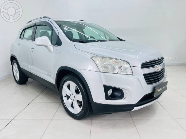 CHEVROLET - TRACKER 1.8 MPFI LTZ 4X2 16V FLEX 4P AUTOMÁTICO - 2015/2015 - PRATA - R$ 69.990,00