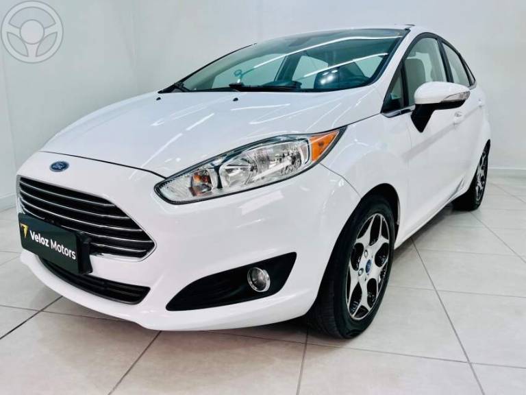 FORD - FIESTA 1.6 TITANIUM PLUS SEDAN 16V FLEX 4P AUTOMÁTICO - 2015/2015 - BRANCA - R$ 49.900,00