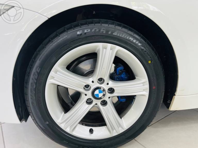 BMW - 320I 2.0 16V TURBO 4P AUTOMÁTICO - 2013/2014 - BRANCA - R$ 94.999,00