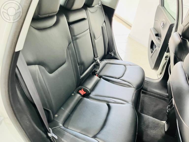 JEEP - COMPASS 2.0 16V FLEX LONGITUDE AUTOMÁTICO - 2018/2019 - BRANCA - R$ 95.900,00