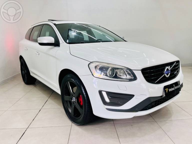 VOLVO - XC60 2.0 T5 R DESIGN TURBO 4P AUTOMÁTICO - 2013/2014 - BRANCA - R$ 79.900,00