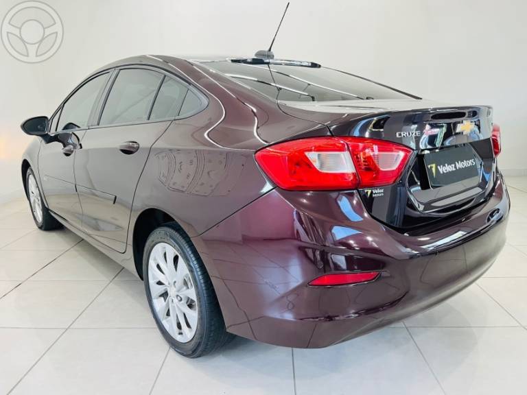 CHEVROLET - CRUZE 1.4 TURBO LT 16V FLEX 4P AUTOMÁTICO - 2017/2017 - VERMELHA - R$ 83.900,00